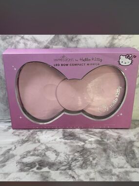 Impressions Vanity Hello Kitty Bow LED Compact Mirror NEW NO OPEN BOX